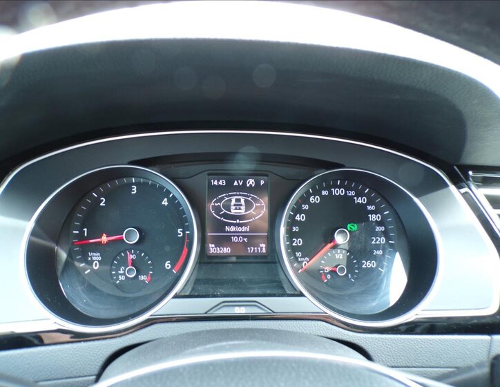 Volkswagen Passat Kombi 2,0 l 110 kw