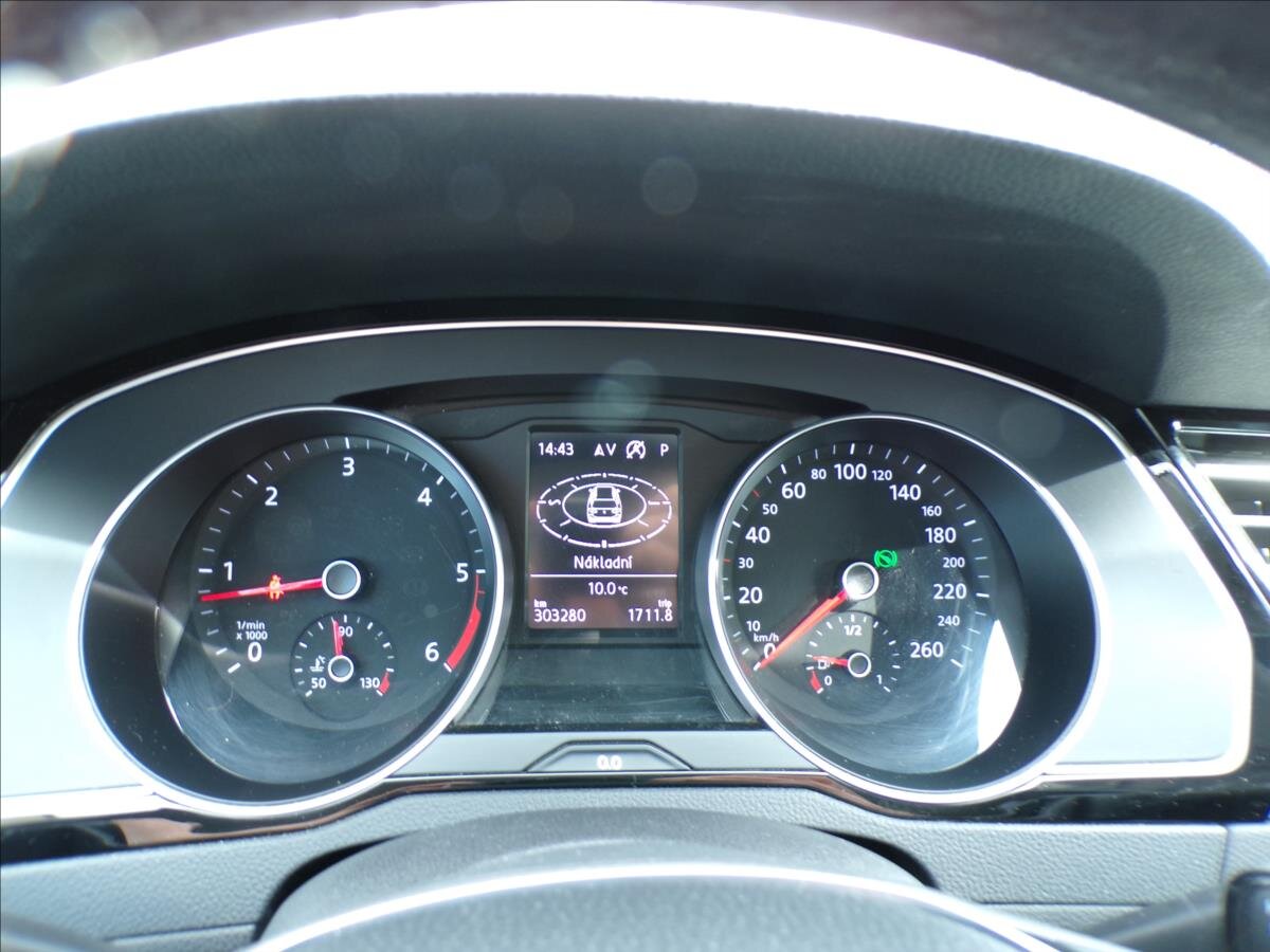 Volkswagen Passat Kombi 2,0 l 110 kw