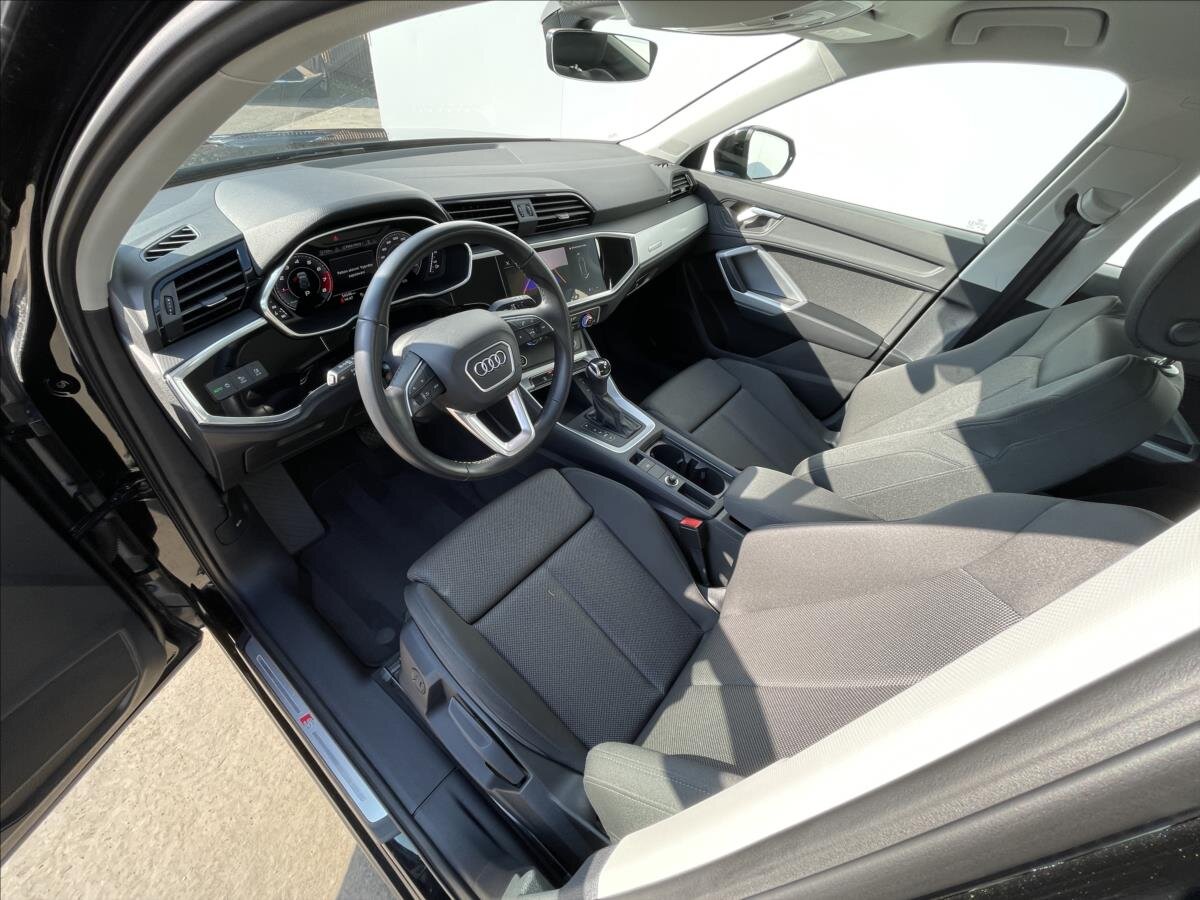 Audi Q3 SUV / Terénní 1,5 l 110 kw