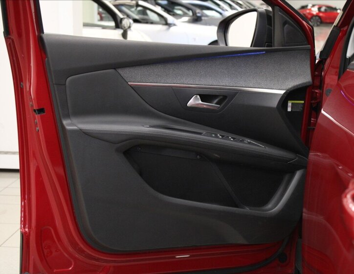 Peugeot 3008 SUV / Terénní 1,2 l 96 kw