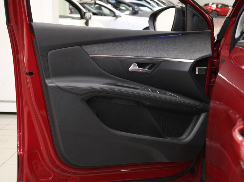 Peugeot 3008 SUV / Terénní 1,2 l 96 kw