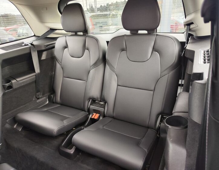 Volvo XC90 SUV / Terénní 2,0 l 235 kw