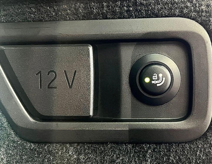 BMW X7 SUV / Terénní 3,0 l 250 kw