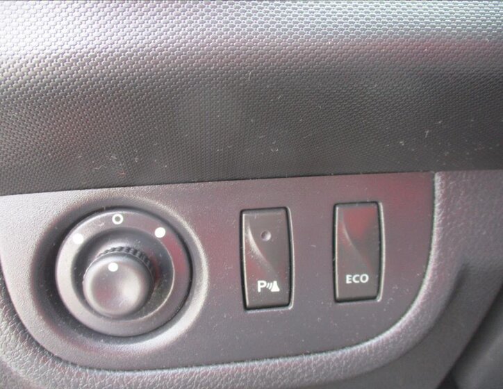 Dacia Sandero Hatchback 898,0 66 kw