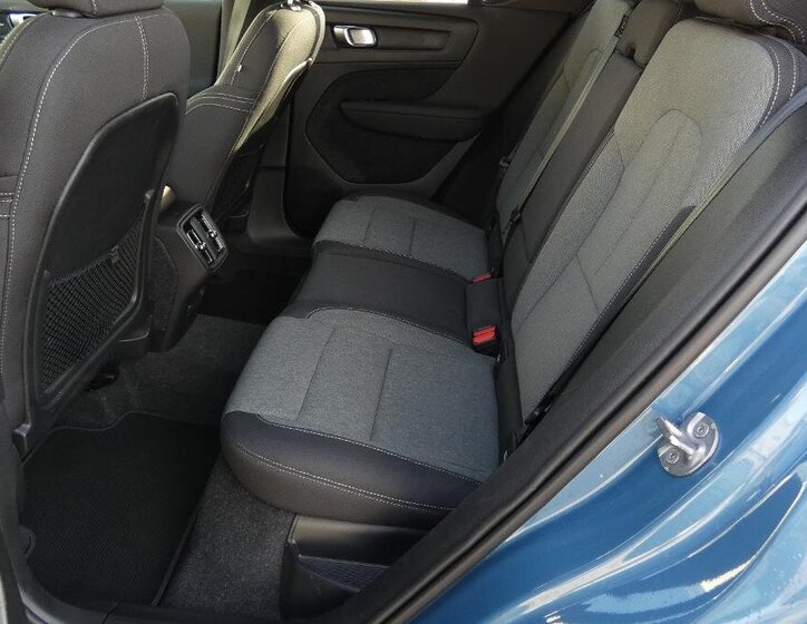 Volvo XC40 SUV / Terénní 2,0 l 120 kw