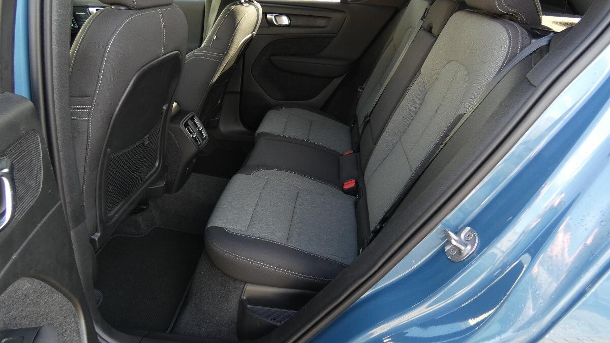 Volvo XC40 SUV / Terénní 2,0 l 120 kw