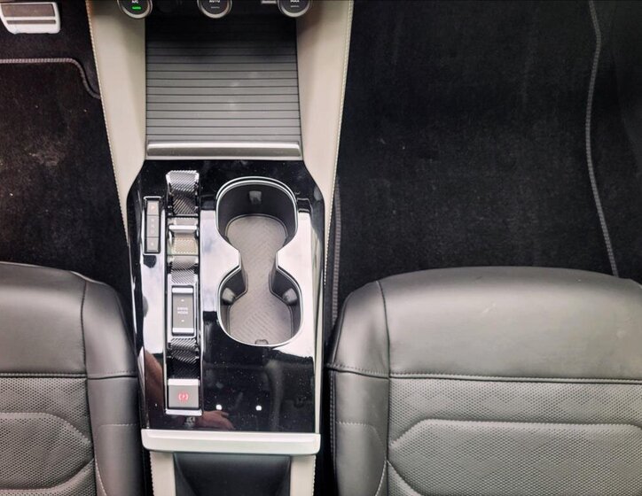 Citroën C5 X Kombi 1,6 l 165 kw