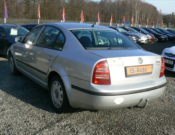 Škoda Superb Sedan 1,9 l 74 kw