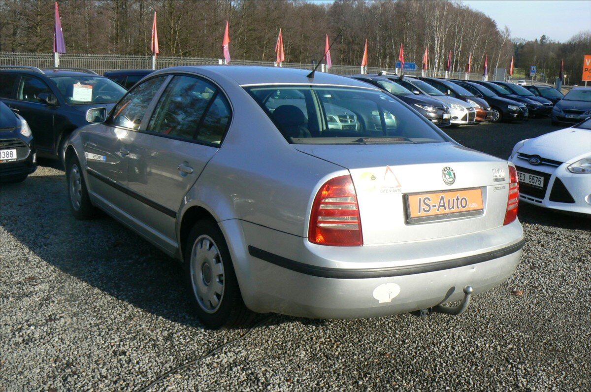 Škoda Superb Sedan 1,9 l 74 kw