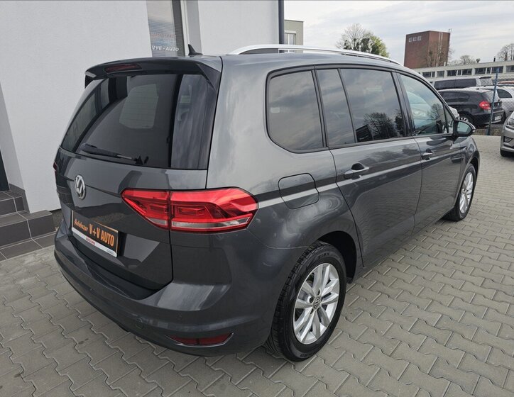 Volkswagen Touran Kombi 2,0 l 110 kw