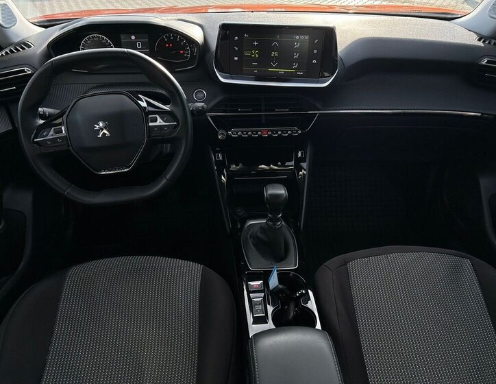 Peugeot 2008 SUV 1,2 l 74 kw