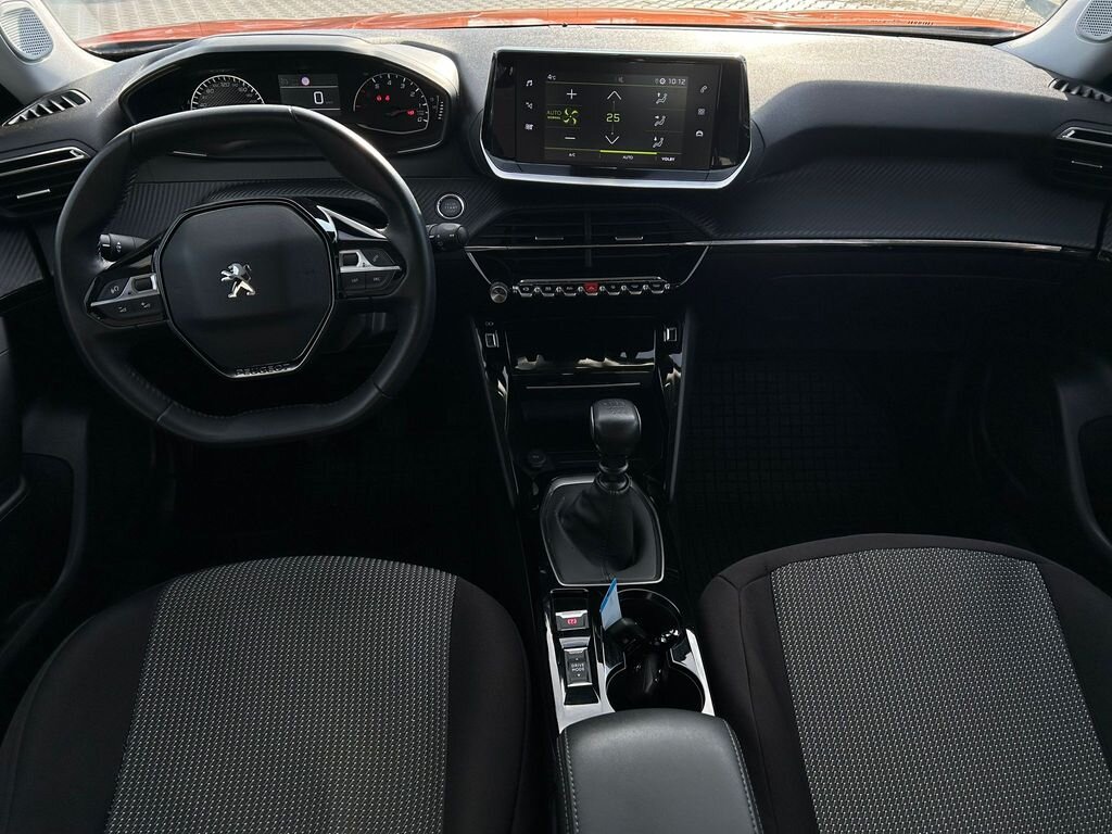 Peugeot 2008 SUV 1,2 l 74 kw