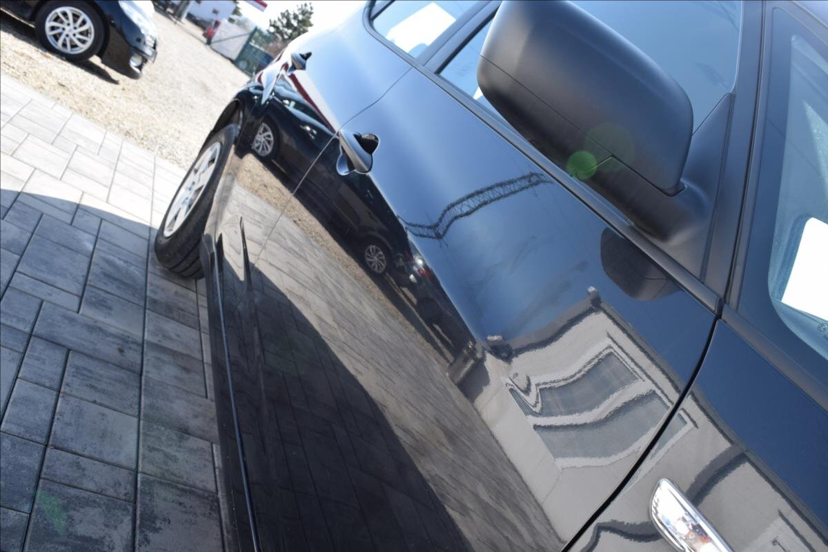 KIA Venga Kombi 1,4 l 66 kw