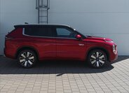 Mitsubishi Outlander SUV 2,4 l 225 kw