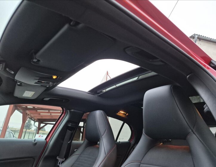 Mercedes-Benz GLA SUV / Terénní 1,6 l 115 kw