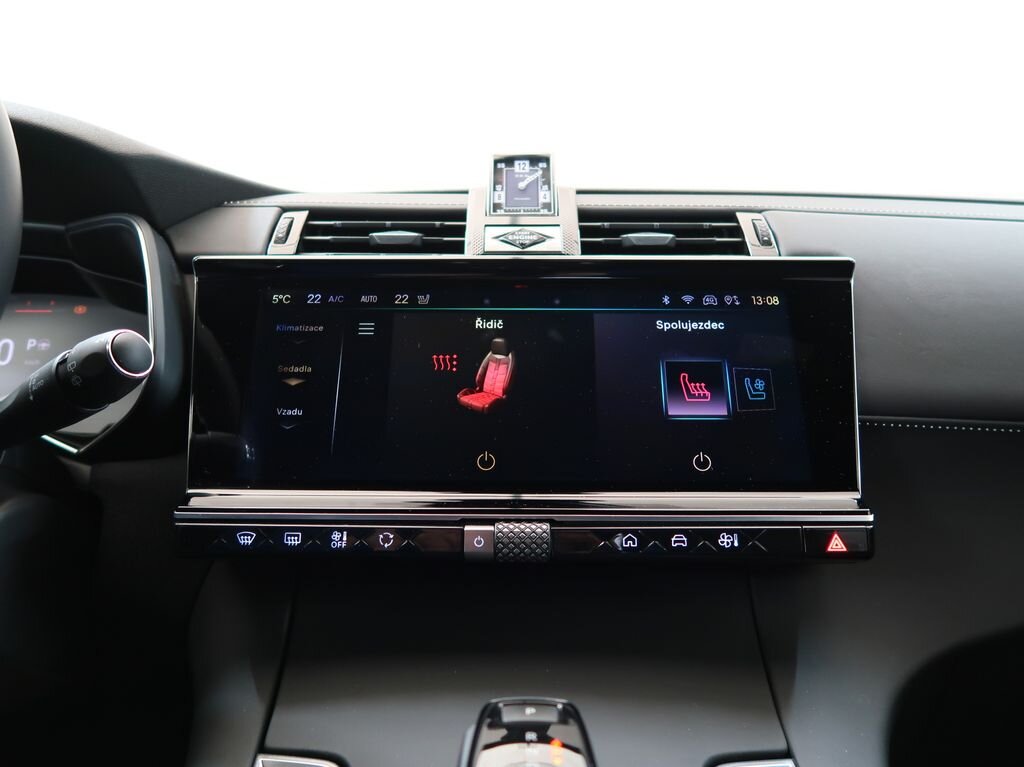 DS Automobiles DS7 Crossback