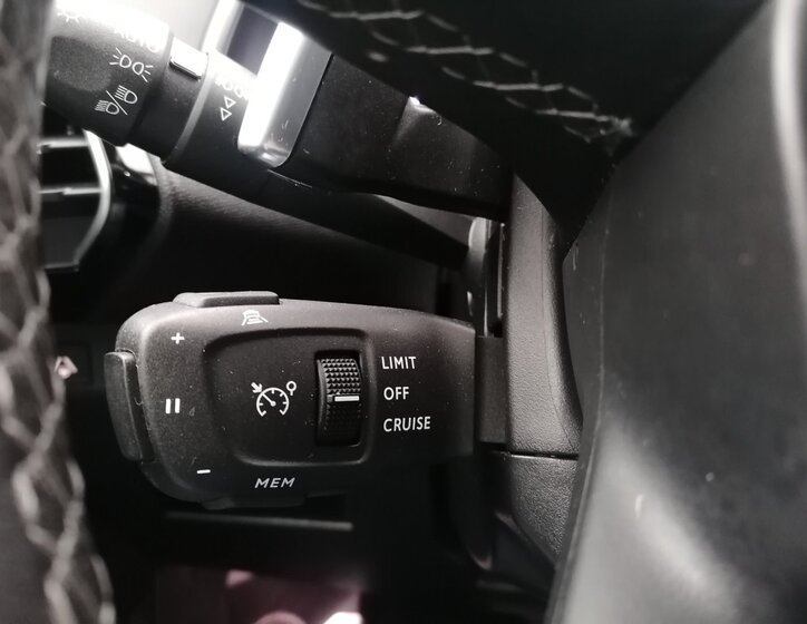 DS Automobiles DS7 Crossback 27