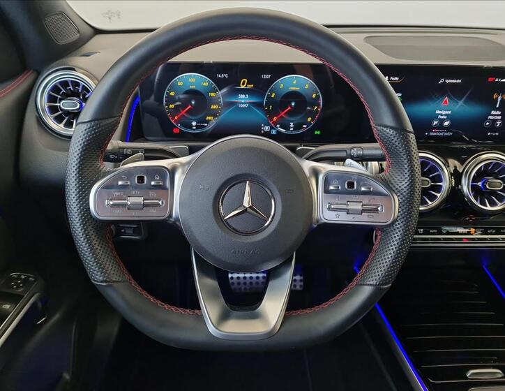 Mercedes-Benz GLB 10