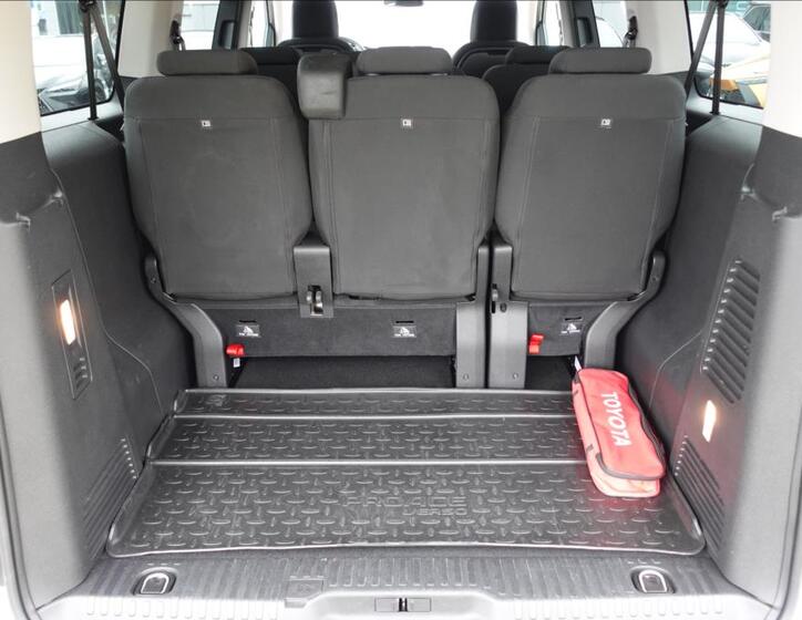Toyota ProAce Verso 16