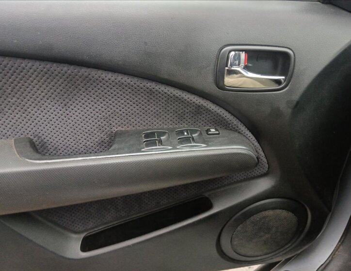 Mitsubishi Outlander Kombi 2,0 l 100 kw