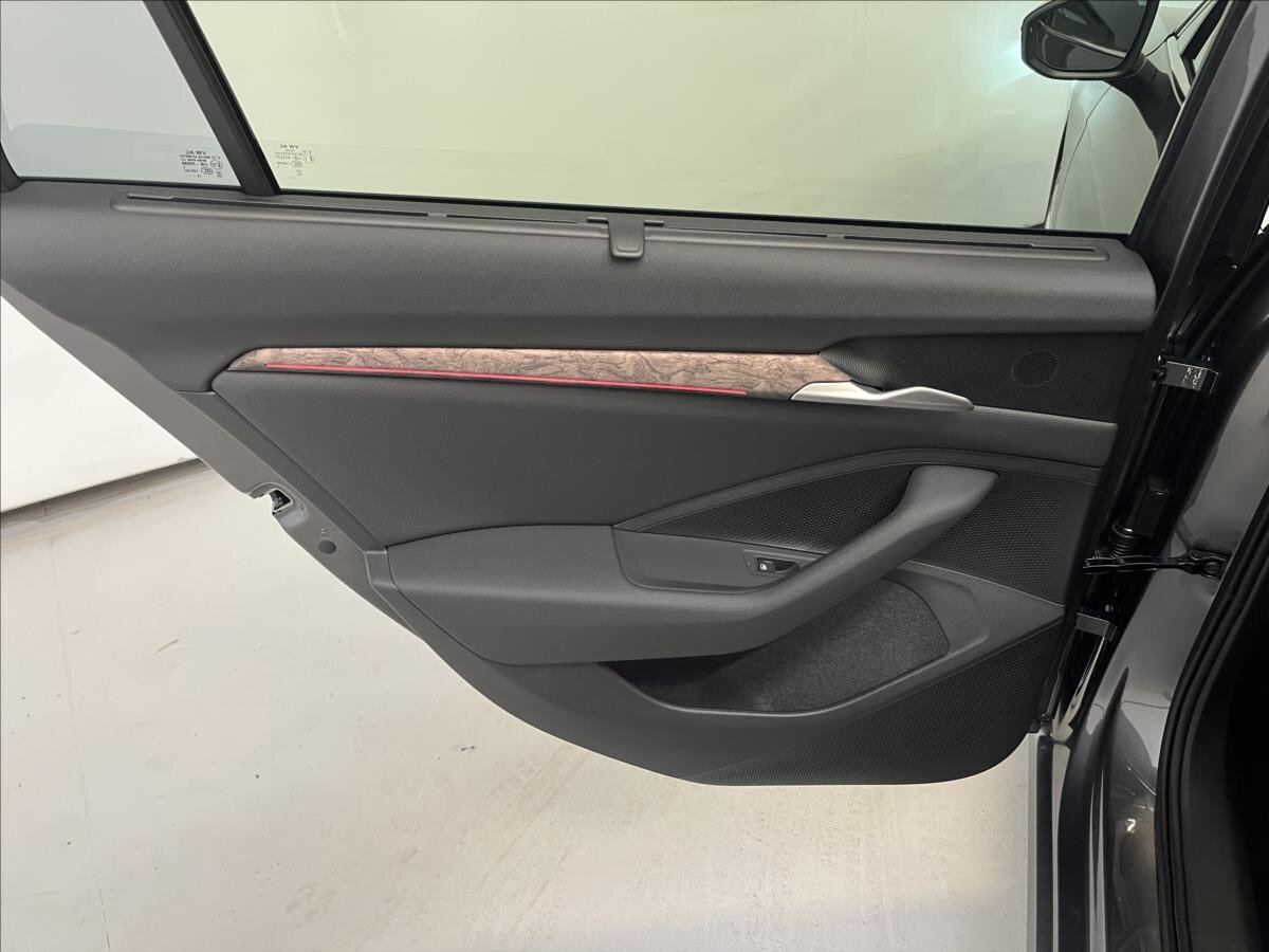 Škoda Superb Kombi 2,0 l 195 kw