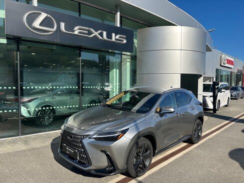 Lexus NX 350h SUV / Terénní 2,5 l 179 kw