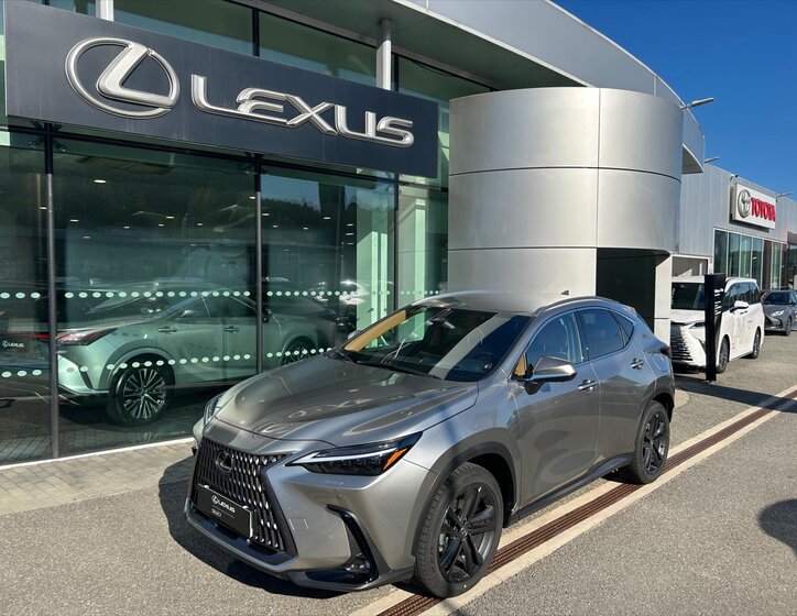 Lexus NX 350h SUV / Terénní 2,5 l 179 kw
