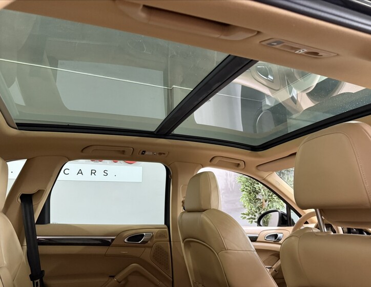 Porsche Cayenne 23