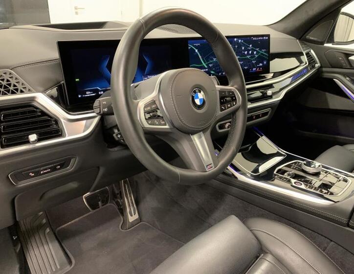 BMW X7 6
