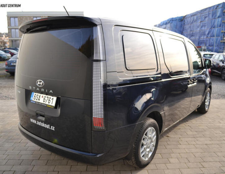 Hyundai Staria 5
