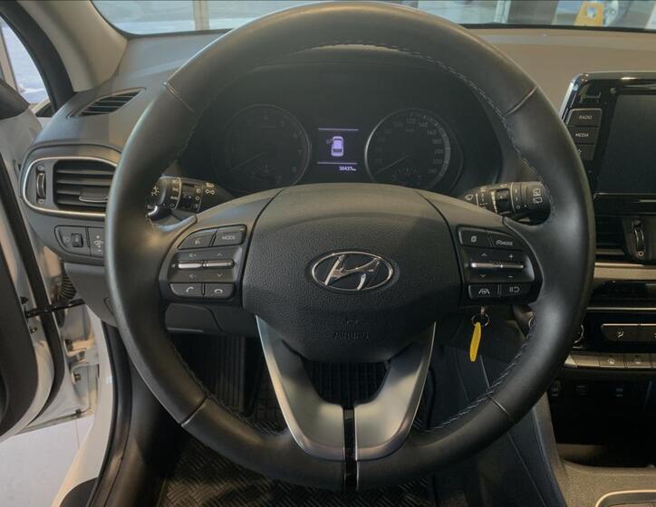 Hyundai i30 25