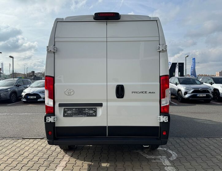 Toyota Proace Max 6