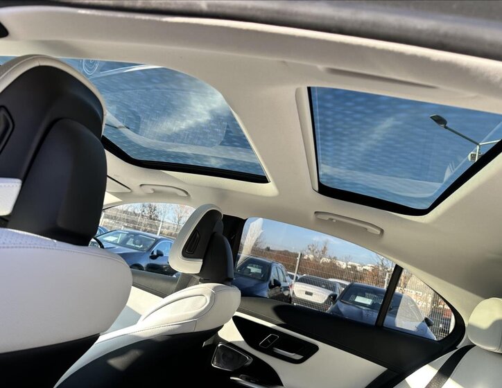 Mercedes-Benz Třídy C Sedan 2,0 l 150 kw