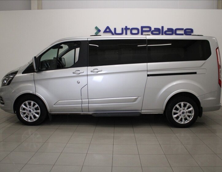 Ford Tourneo Custom MPV 2,0 l 136 kw