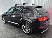 Audi Q7 6