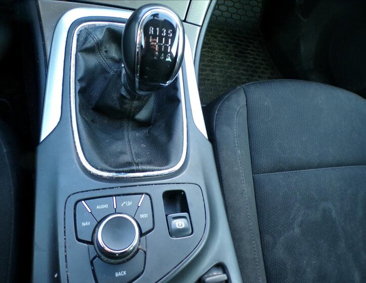 Opel Insignia Hatchback 2,0 l 118 kw