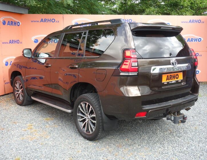 Toyota Land Cruiser SUV / Terénní 2,8 l 130 kw