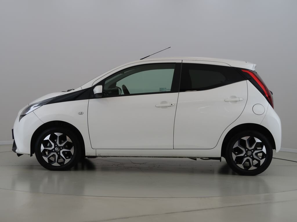 Toyota Aygo Hatchback 998,0 53 kw