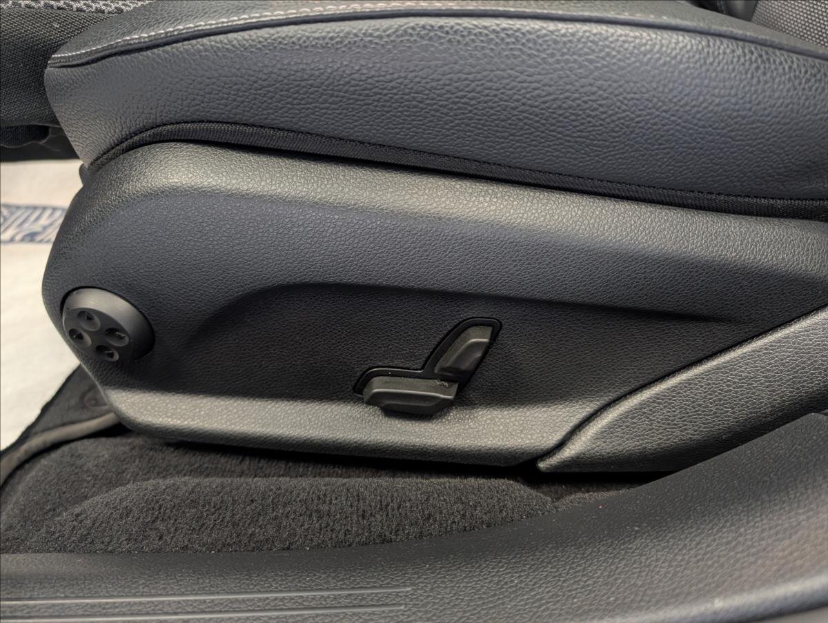 Mercedes-Benz Třídy E Kombi 2,0 l 143 kw