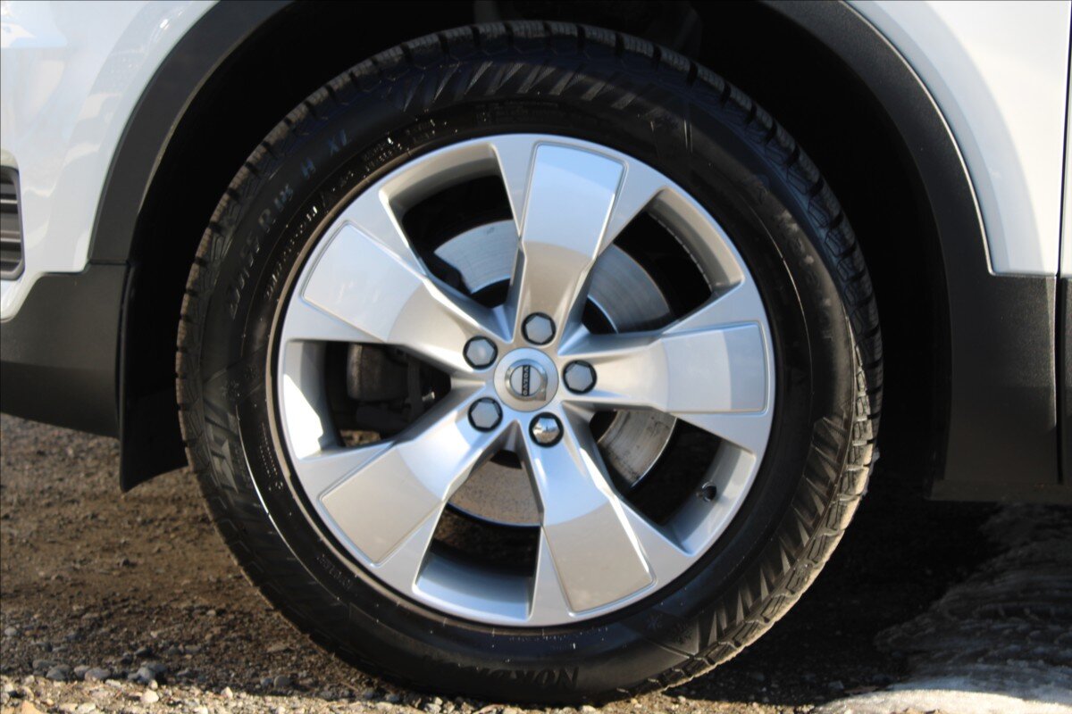 Volvo XC40 SUV 2,0 l 140 kw