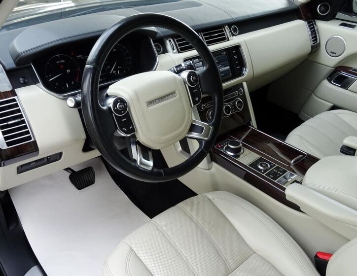 Land Rover Range Rover SUV 4,4 l 250 kw