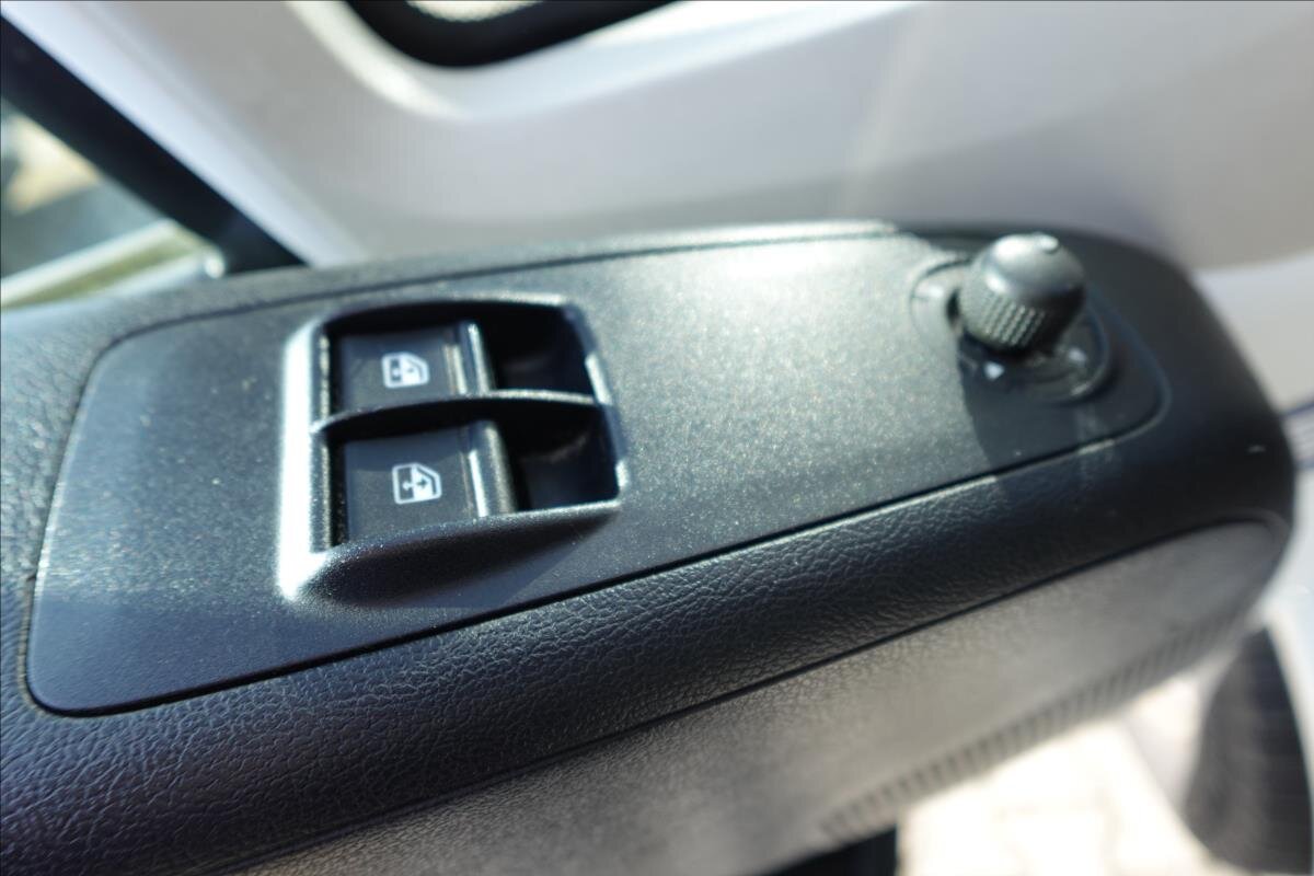 Peugeot Boxer Valník 2,2 l 121 kw