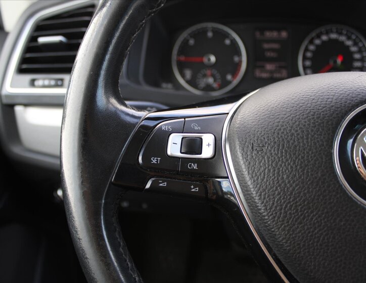 Volkswagen Multivan 18