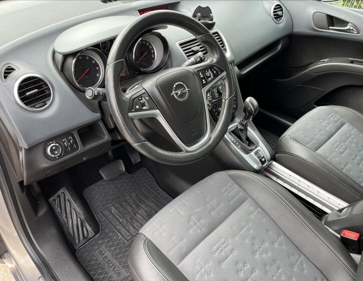 Opel Meriva MPV 1,4 l 88 kw