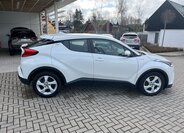 Toyota C-HR SUV / Terénní 1,8 l 72 kw