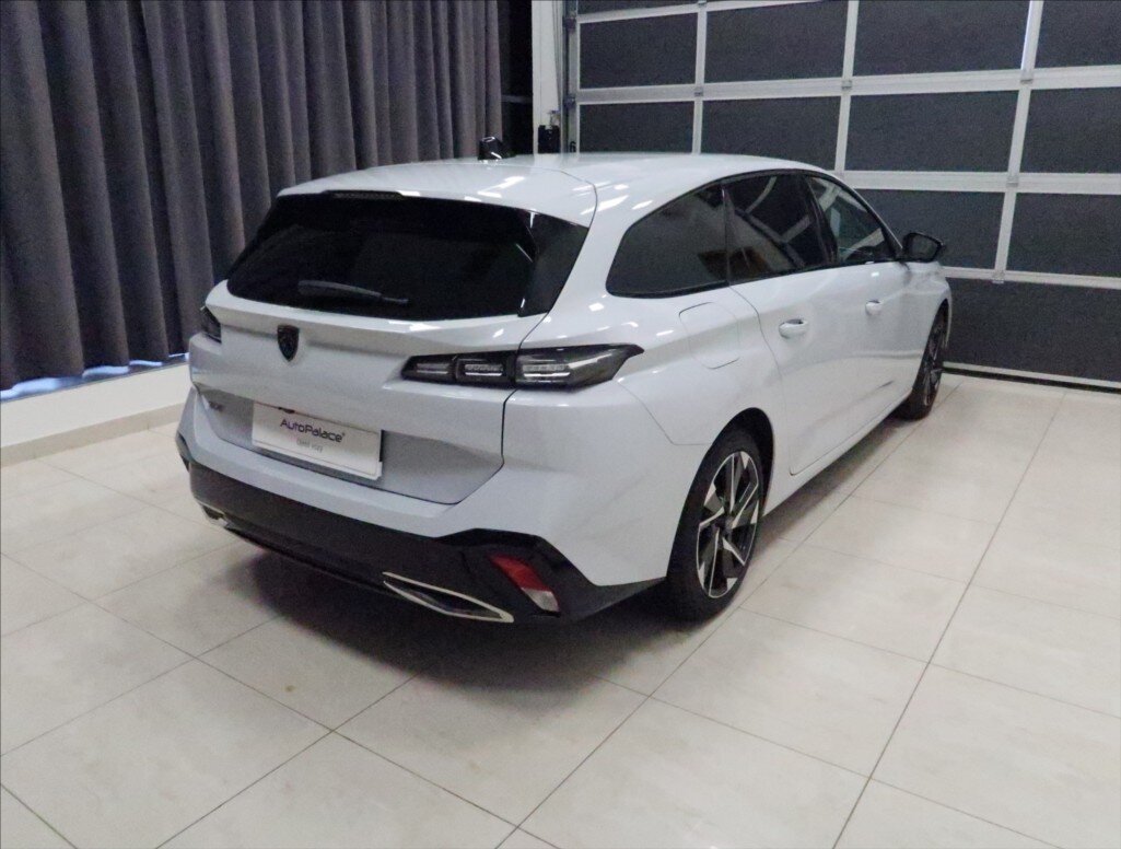 Peugeot 308 Kombi 1,5 l 96 kw