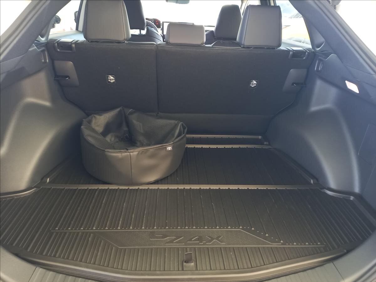 Toyota bZ4X SUV / Terénní 0,0 252 kw