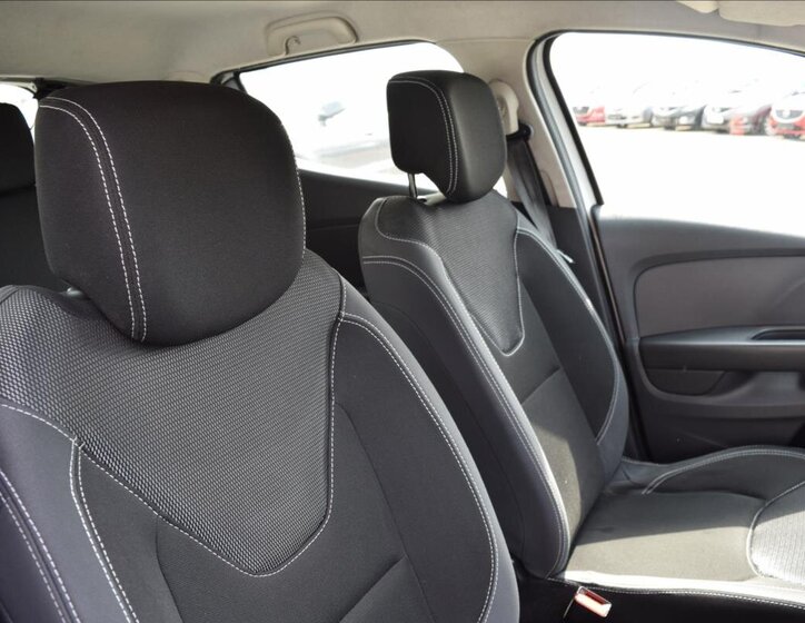 Renault Clio Hatchback 1,1 l 54 kw