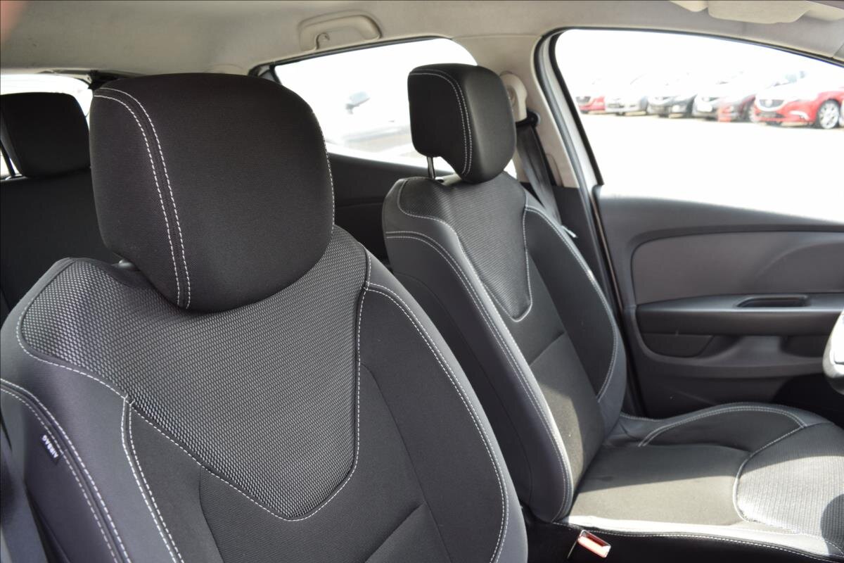 Renault Clio Hatchback 1,1 l 54 kw