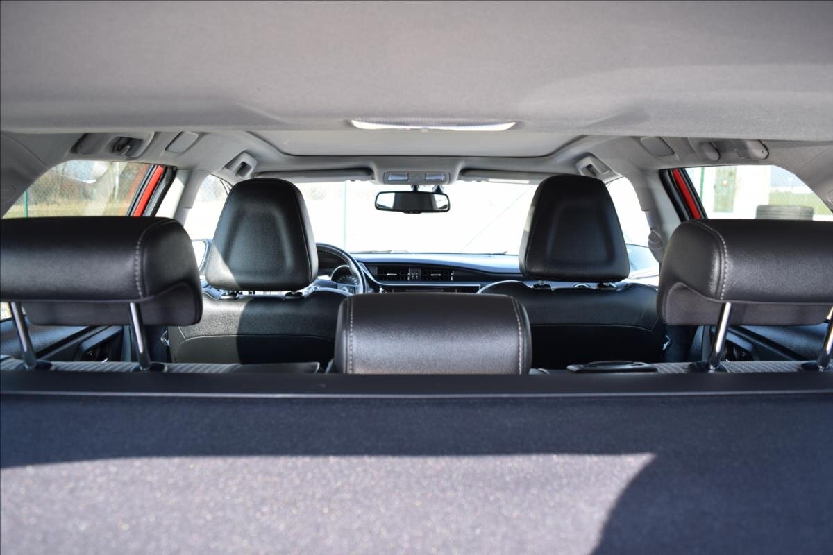 Toyota Auris Kombi 1,2 l 85 kw